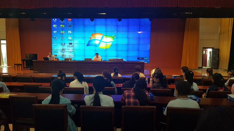 加強(qiáng)法制教育 構(gòu)建和諧校園 三門峽市教師進(jìn)修學(xué)校法制教育報(bào)告會(huì)