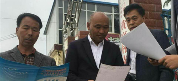 幫扶干部進村入戶 當好扶貧政策宣傳員 湖濱區(qū)中等職業(yè)教育學(xué)校 舉辦職業(yè)教育“宣傳周”活動